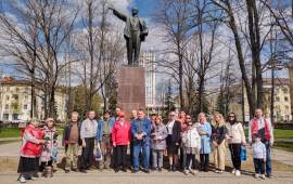 Воскресенские коммунисты возложили цветы к памятникам Ленина