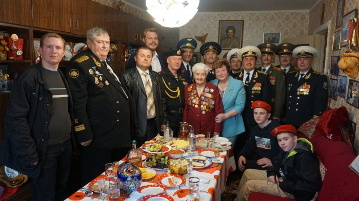Подольские коммунисты поздравили Рохлину Марию Михайловну