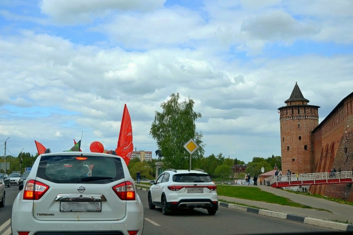 «За нашу Советскую Родину»: прошел патриотический автопробег по маршруту Коломна-Озеры