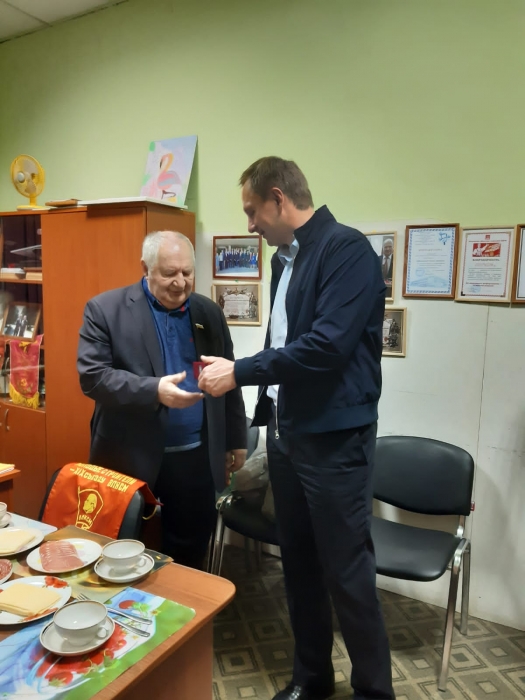 Глава г.о. Красногорск поздравил первого секретаря Красногорского ГК КПРФ Евгения Добровольского