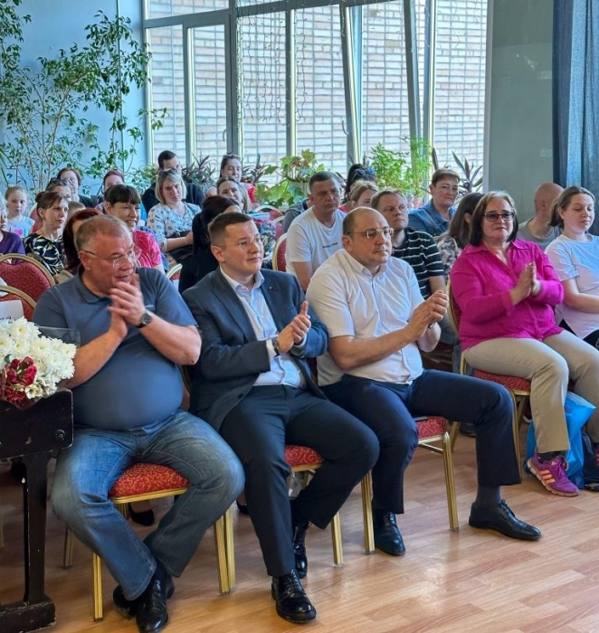 Депутат Мособлдумы от КПРФ Марк Черемисов посетил отчётный концерт в МБОУ «Центр Культуры «Акрихин»