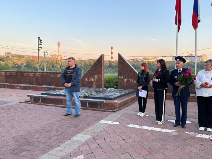 Раменские коммунисты возложили цветы к мемориалу в День памяти и скорби