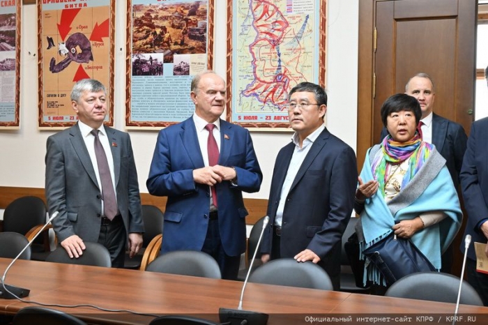 Геннадий Зюганов провёл встречу с делегацией Института марксизма Китайской академии общественных наук
