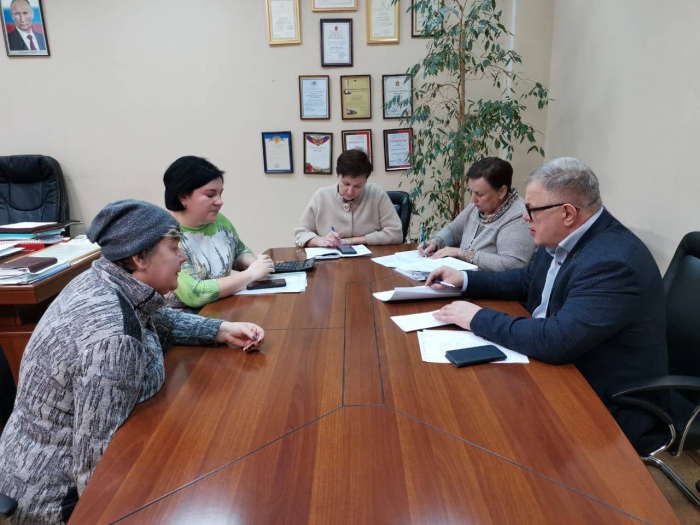 Руководитель фракции КПРФ Александр Наумов провел прием граждан в Домодедове