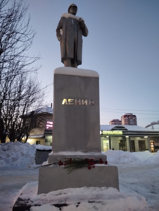 Пушкинские коммунисты почтили память В.И. Ленина