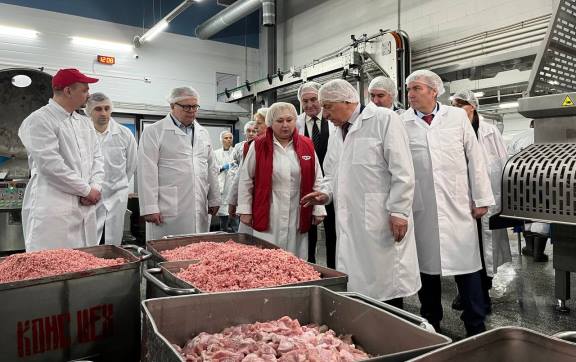 Кандидат на должность президента РФ Николай Харитонов посетил ЗАО «Лыткаринский мясоперерабатывающий завод»
