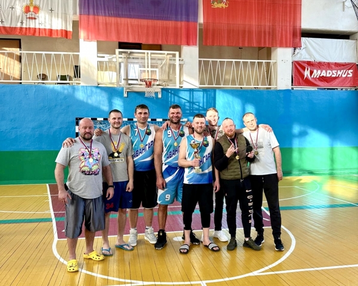Руководитель спортивного клуба МК ЛКСМ РФ Андрей Бутко выиграл турнир по баскетболу