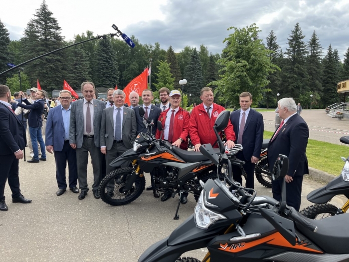 ���� - ������. 19 ���� ��������� 156-� ������������ ������ ����