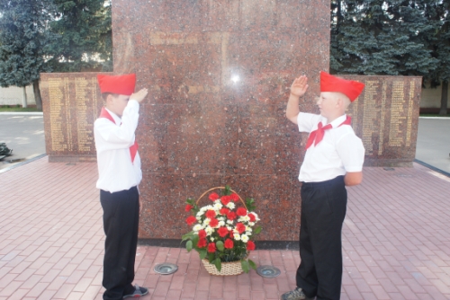 КЛИМОВСК ПОМНИТ И СКОРБИТ