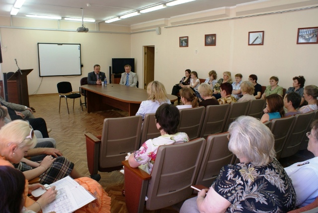 Череда встреч коммунистов с жителями города Лобни