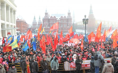 «Путину – нет! Зюганову – да!»: В Москве прошел многотысячный митинг оппозиции за честные выборы и достойную жизнь