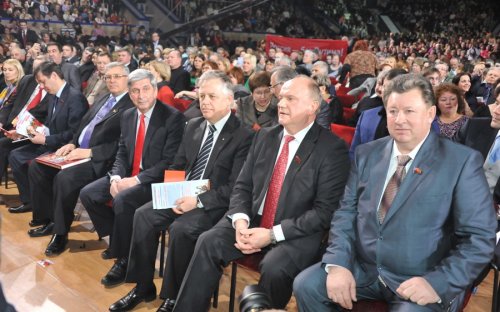 Наш адрес - Советский Союз! Наш Президент – Зюганов! Тысячи москвичей и легендарные советские ансамбли поддержали народного кандидата в Президенты