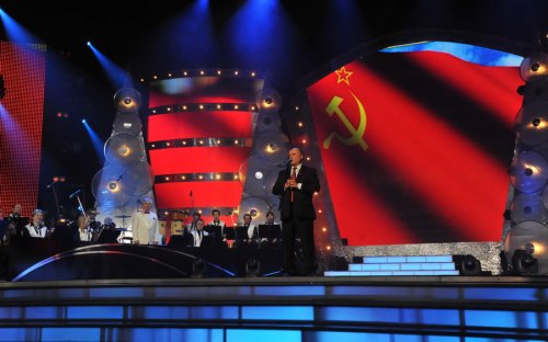 Наш адрес - Советский Союз! Наш Президент – Зюганов! Тысячи москвичей и легендарные советские ансамбли поддержали народного кандидата в Президенты