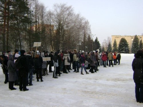 Как собирают многотысячные митинги в Москве в поддержку Путина… или вместо учебы на Манежную