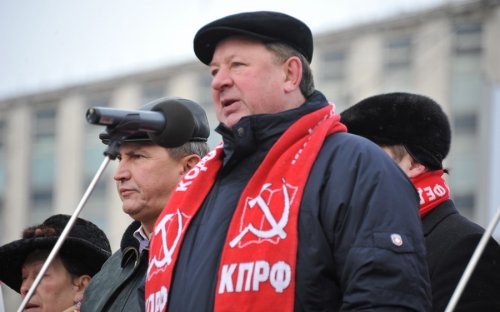 «День выборов 4 марта закрутил нашу страну в одну большую «карусель». В Москве, в Новопушкинском сквере прошел протестный митинг КПРФ по итогам выборов