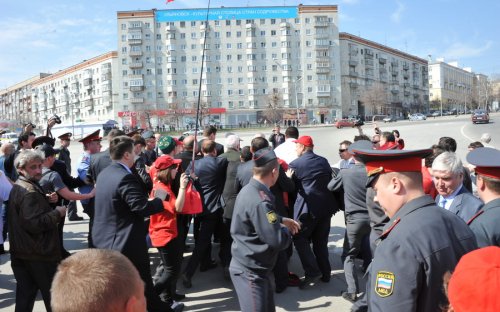НАТО не пройдет! Репортаж о митинге КПРФ в городе Ульяновске