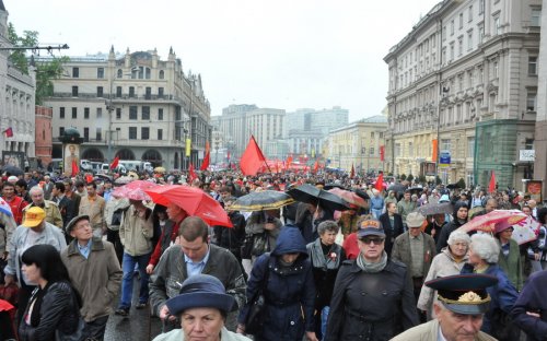 Г.А. Зюганов: «День Победы – это праздник праздников». В акции коммунистов в Москве приняли участие десятки тысяч человек