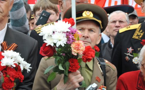 Г.А. Зюганов: «День Победы – это праздник праздников». В акции коммунистов в Москве приняли участие десятки тысяч человек