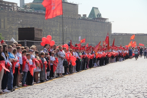 Свыше 4000 пионеров из Подмосковья приняли присягу на Красной площади 