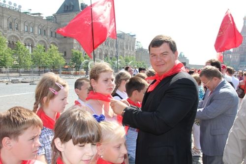 Свыше 4000 пионеров из Подмосковья приняли присягу на Красной площади 