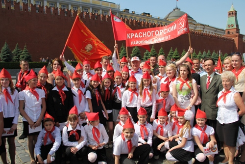 Свыше 4000 пионеров из Подмосковья приняли присягу на Красной площади 