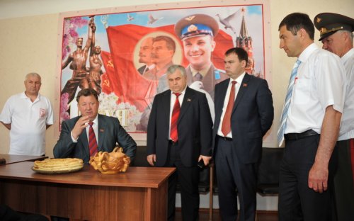 Пушкинские дни под красными знаменами. Коммунисты юга России провели смотр сил на осетинской земле