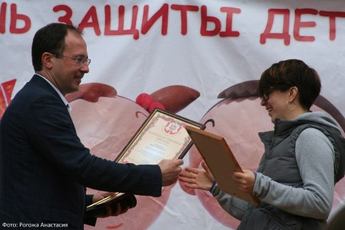 Что нам снег, что нам зной, что нам дождик проливной