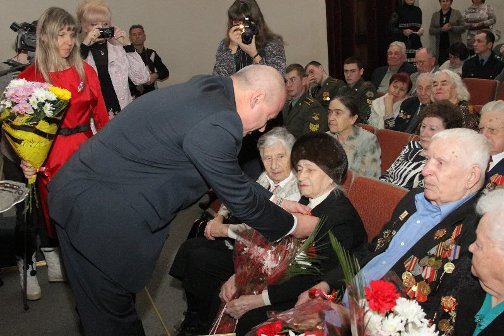 Это нужно не павшим, это надо живым…