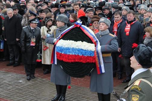 Коммунисты почтили память погибших в Сталинграде