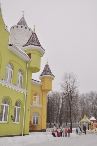 Хозяева и гости «Замка детства»