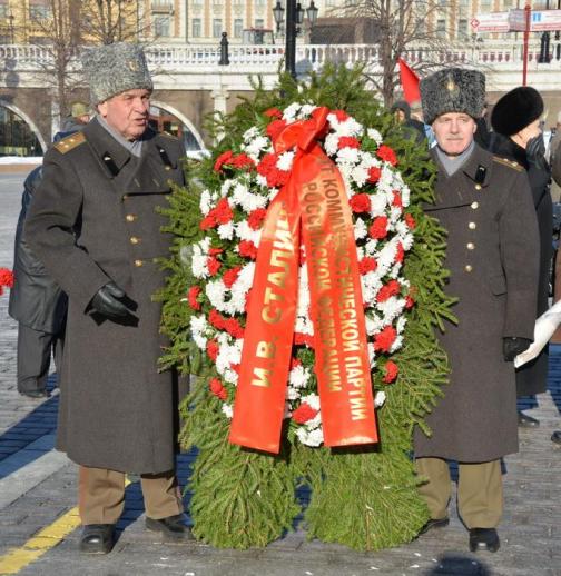 Учиться у Ленина и Сталина!