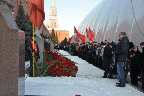 Учиться у Ленина и Сталина!