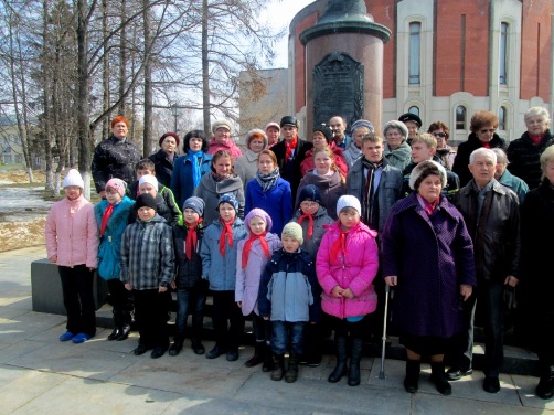 В День космонавтики с маршалом Г.К. Жуковым!