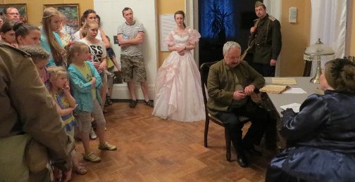 Купчиха и генералиссимус вновь встретились в ночь музеев…