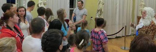 Купчиха и генералиссимус вновь встретились в ночь музеев…