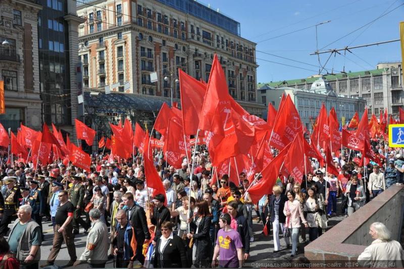 «Впереди – новые победы!» Шествие и митинг 9 мая в Москве