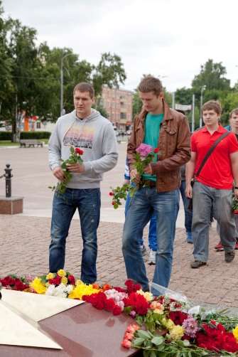 Возложение цветов в г. Подольске в честь погибших в годы Великой Отечественной Войны