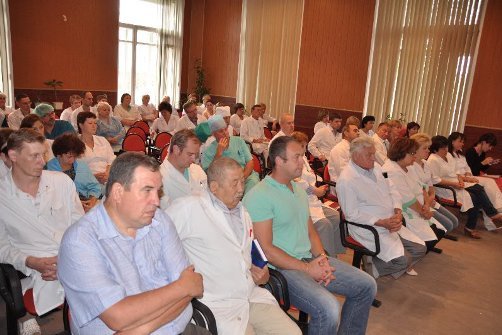 Здравоохранение должны возглавить профессионалы