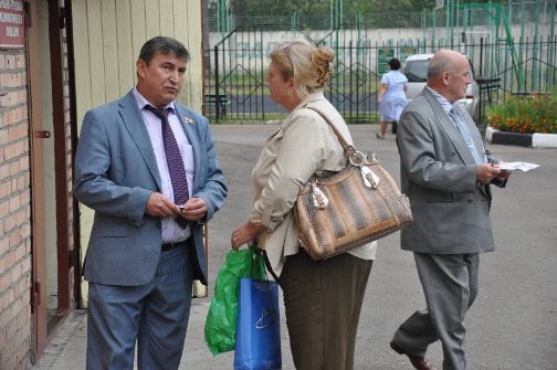 Обеспечим врачей достойными зарплатами и бесплатным жильем