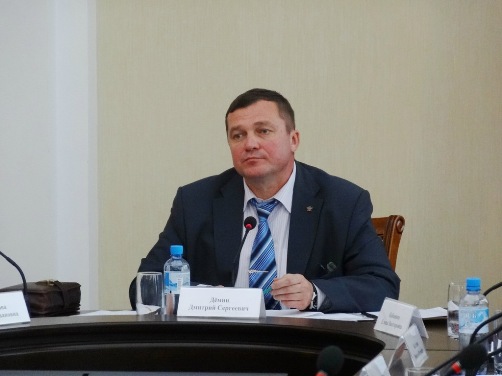 Единая Россия и депутат Дмитрий Дёмин выгонят молодёжную организацию на улицу?
