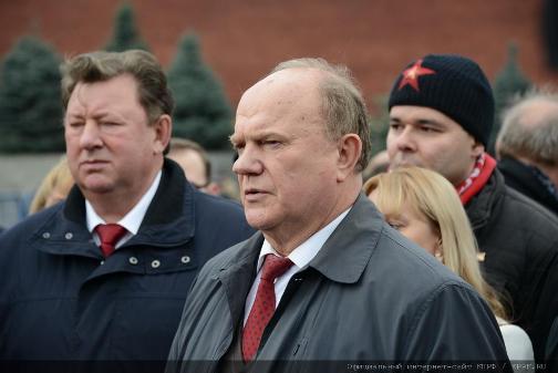 6 ноября 2013 года в честь 96-й годовщины Великой Октябрьской социалистической революции ЦК и МГК КПРФ возложили цветы к Мавзолею Владимира Ильича Ленина на Красной площади