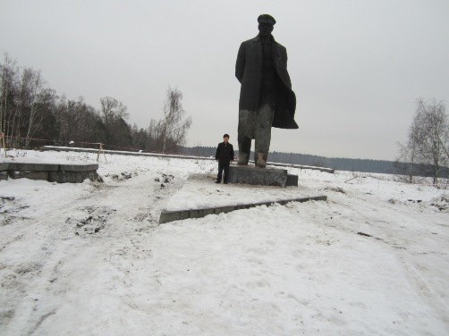 Коммунисты добиваются сохранения памятника В.И. Ленину в Горках Ленинских