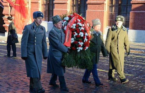Возложение цветов к Мавзолею В.И. Ленина