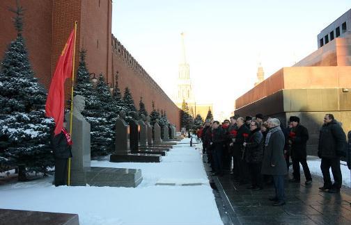 Возложение цветов к Мавзолею В.И. Ленина