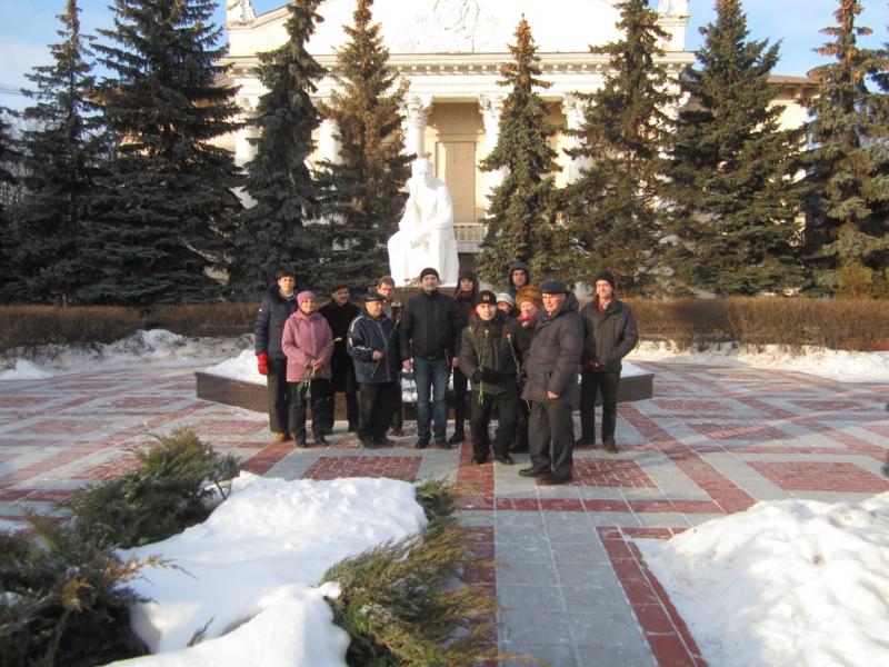 «Вечно живой Ильич». В Горках Ленинских прошли памятные мероприятия