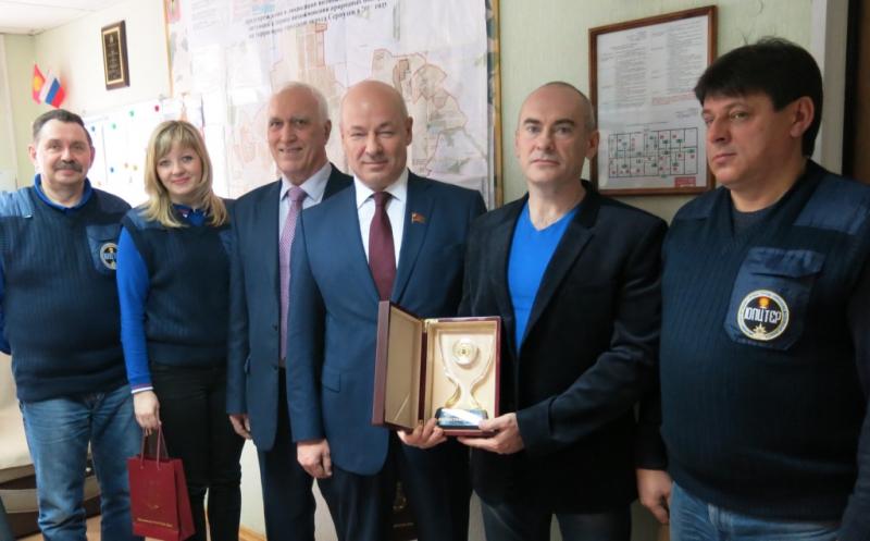 Депутат поздравил спасателей