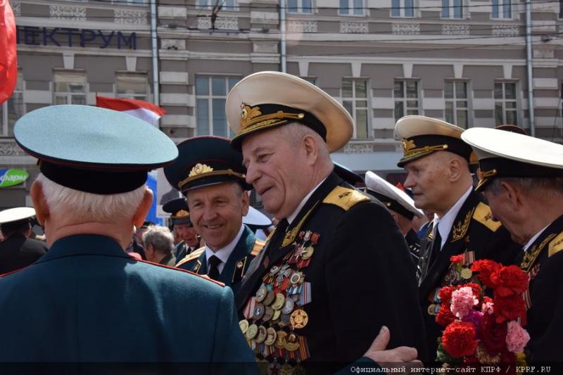 Слава Советскому народу – победителю! Вечная память павшим! Фашизм не пройдет!