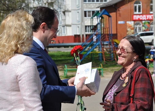 Виталий Фёдоров поздравил ветеранов Талдомского района и города Дубны с Днем Победы