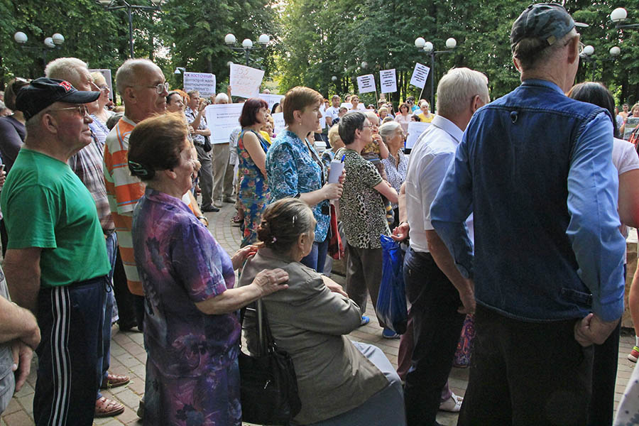 В Звенигороде сотни людей проголосовали против мэра