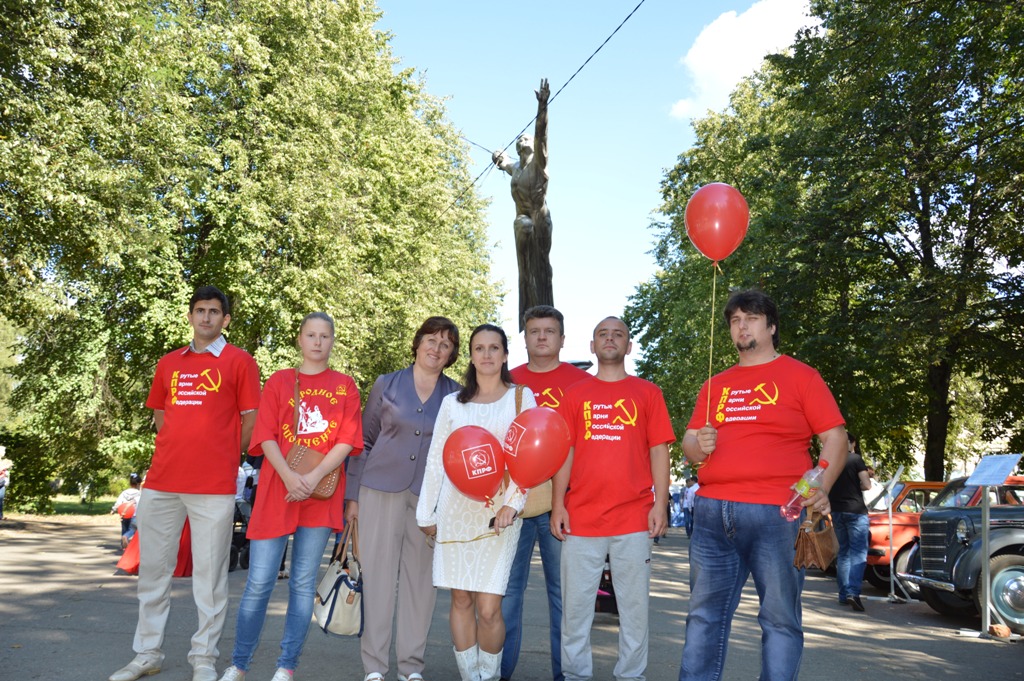 День Монино прошел под красными знаменами